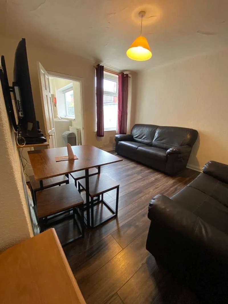 Moor Street, LN1 1PR - 4 Bed - Thumbnail 1